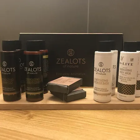 Apartment Suitcase *
