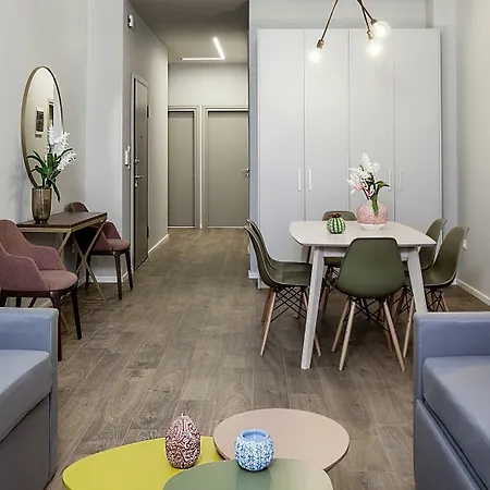 Suitcase Apartment *